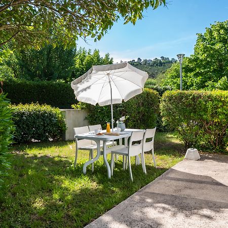 Comfort Aparthotel Mandelieu La Napoule Village Εξωτερικό φωτογραφία