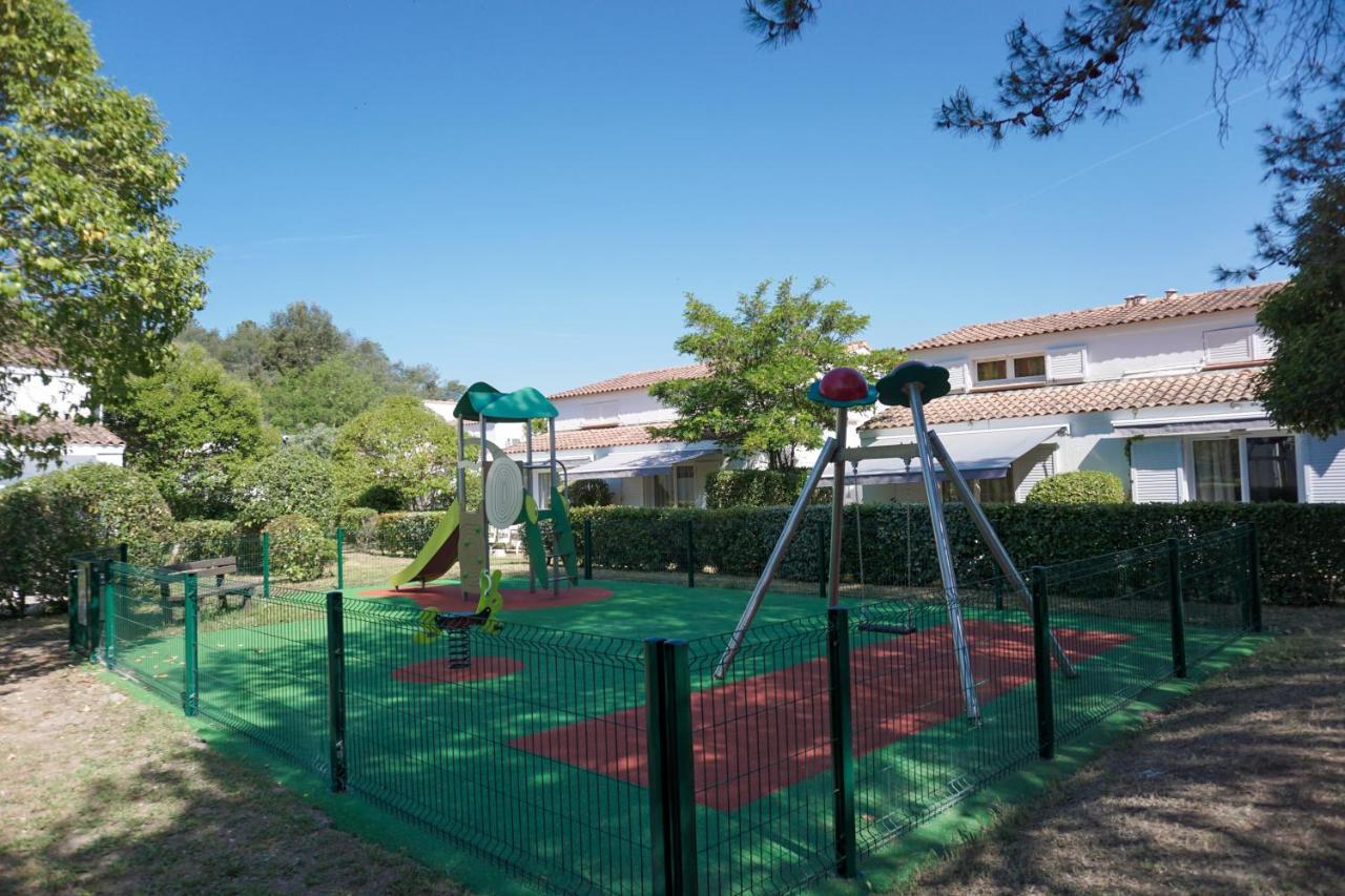Comfort Aparthotel Mandelieu La Napoule Village Εξωτερικό φωτογραφία