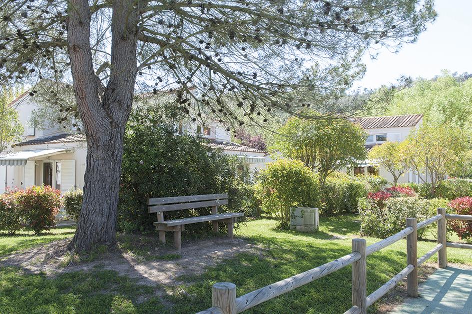 Comfort Aparthotel Mandelieu La Napoule Village Εξωτερικό φωτογραφία