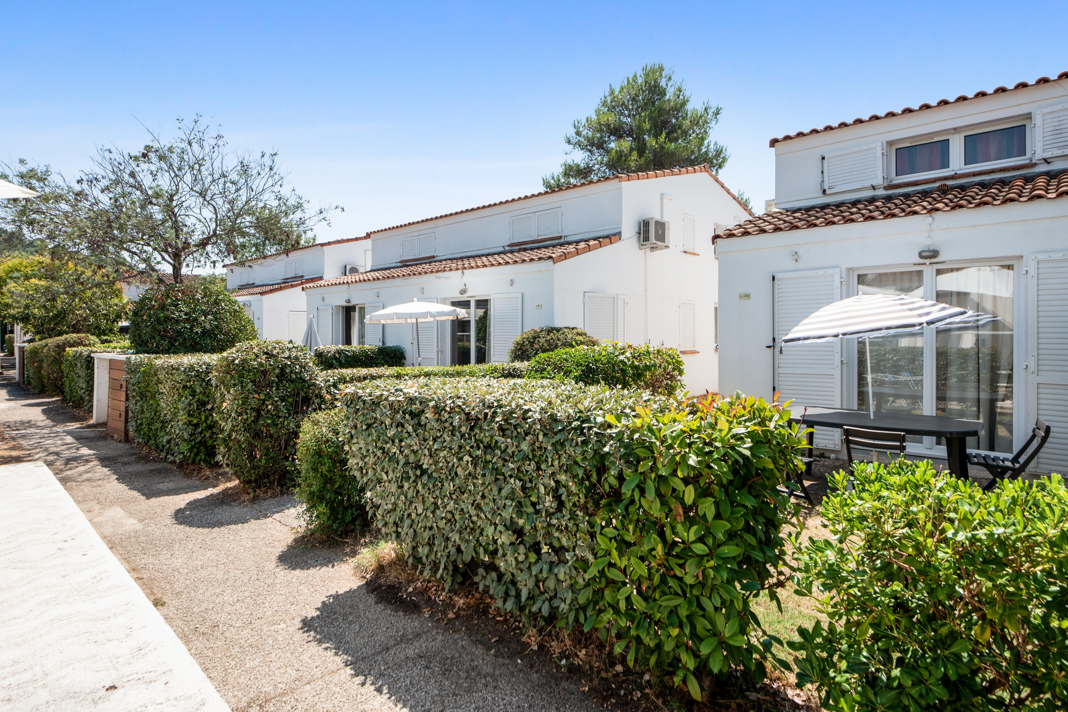Comfort Aparthotel Mandelieu La Napoule Village Εξωτερικό φωτογραφία