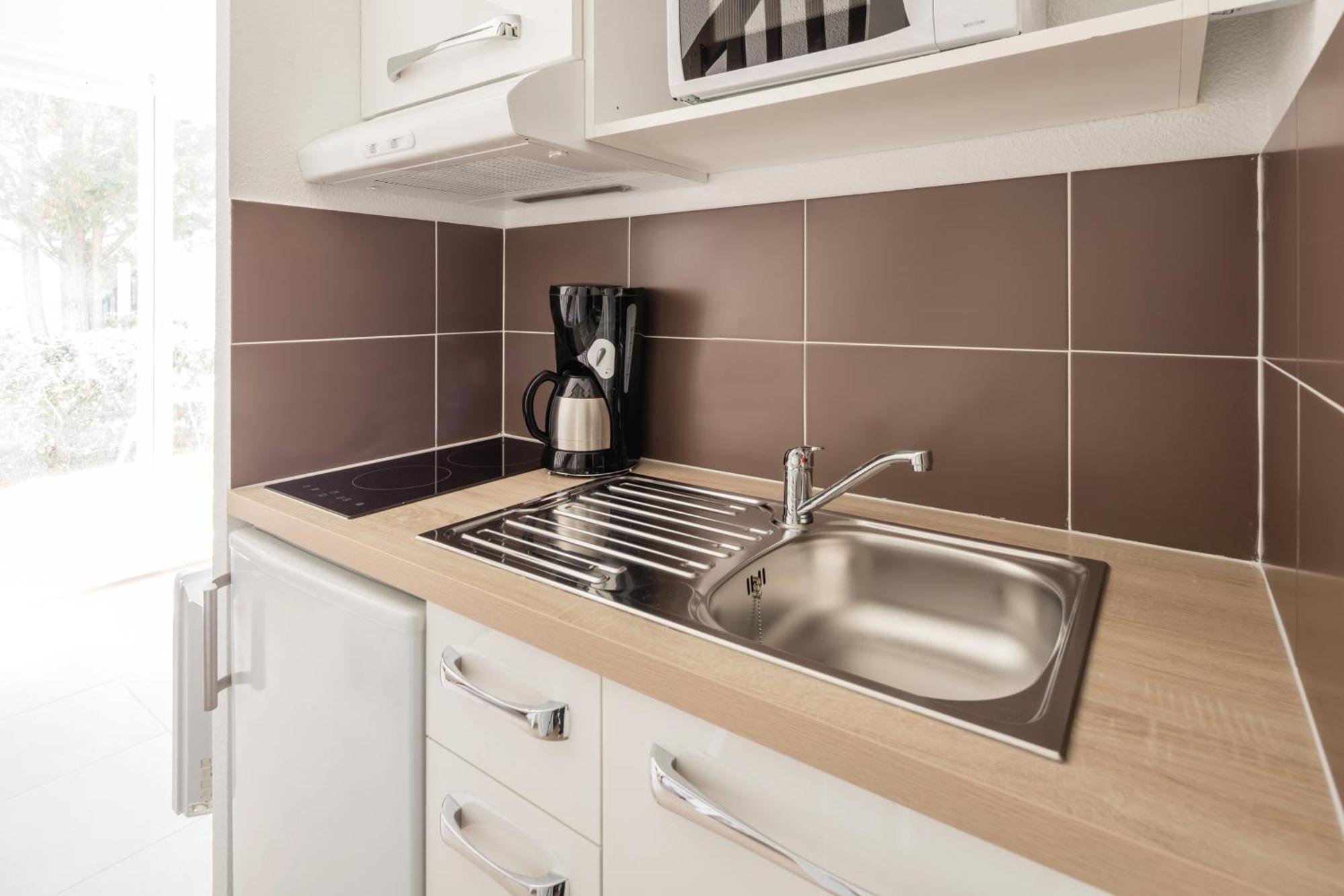 Comfort Aparthotel Mandelieu La Napoule Village Εξωτερικό φωτογραφία