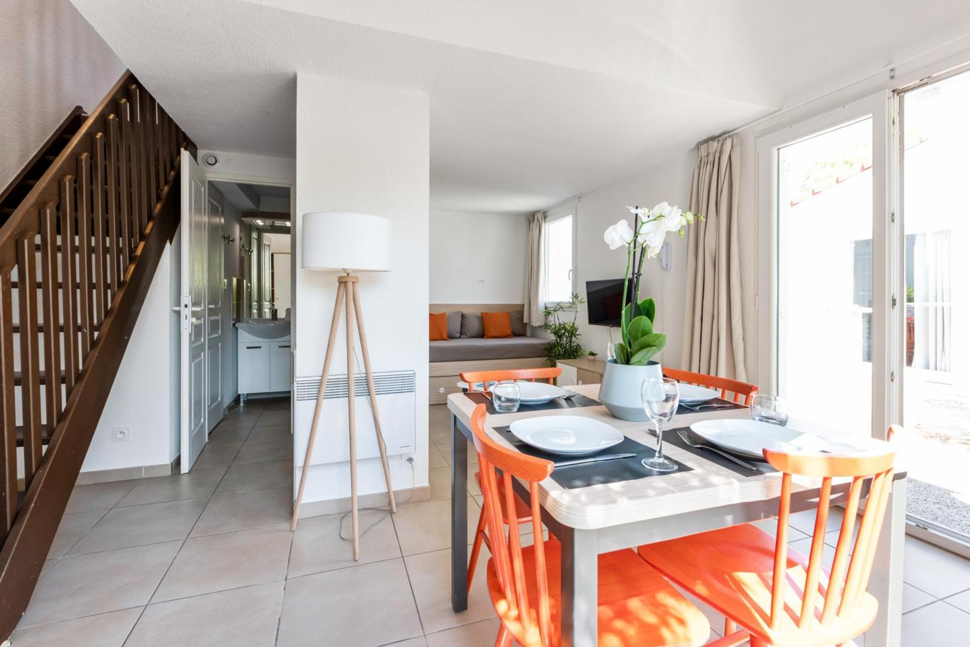 Comfort Aparthotel Mandelieu La Napoule Village Εξωτερικό φωτογραφία