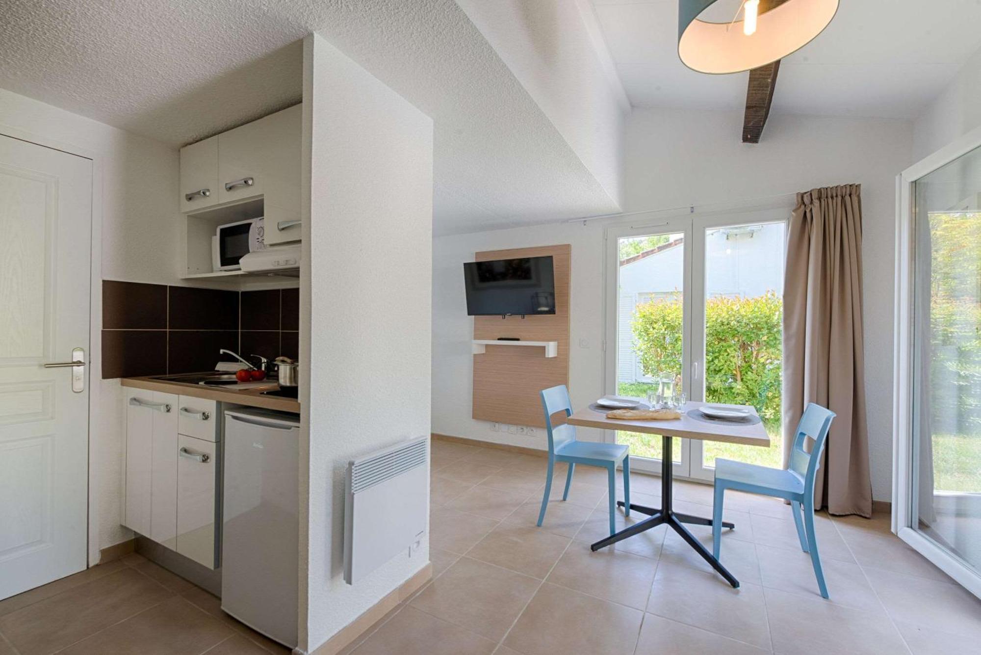 Comfort Aparthotel Mandelieu La Napoule Village Εξωτερικό φωτογραφία