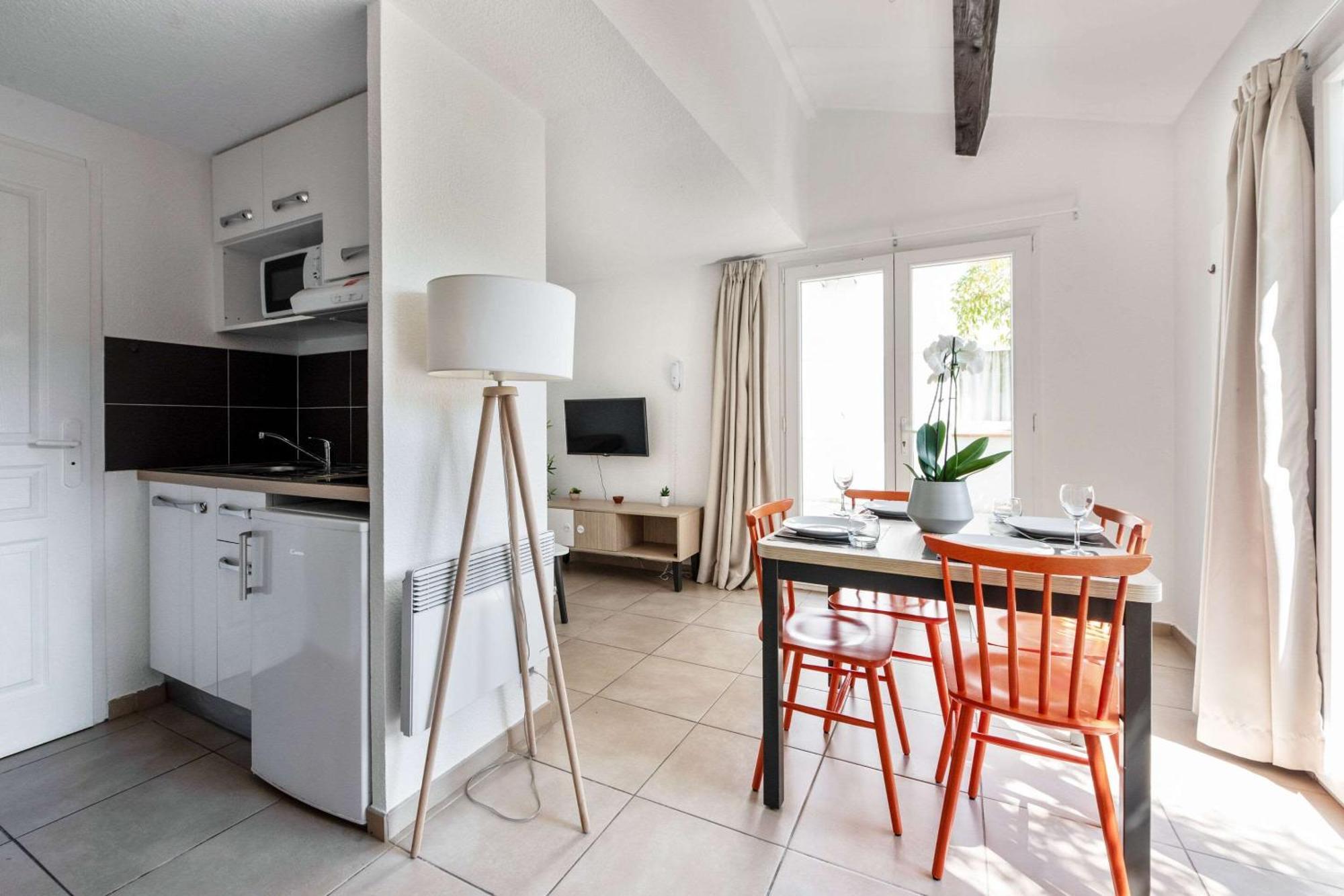Comfort Aparthotel Mandelieu La Napoule Village Εξωτερικό φωτογραφία