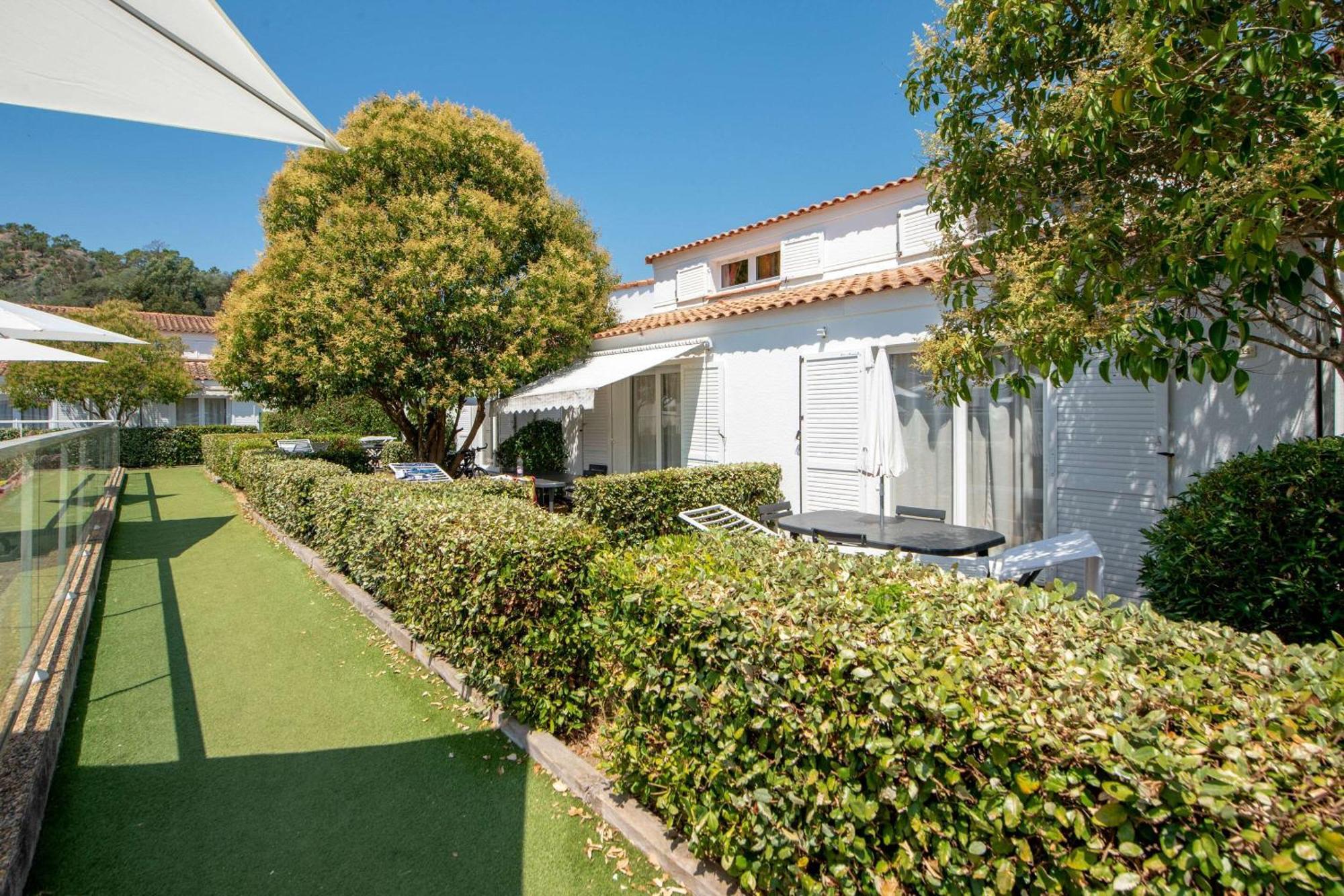 Comfort Aparthotel Mandelieu La Napoule Village Εξωτερικό φωτογραφία