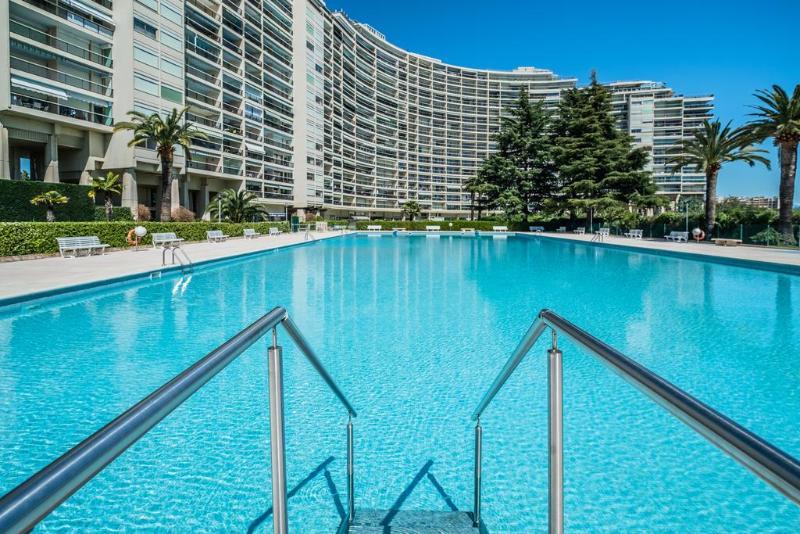 Comfort Aparthotel Mandelieu La Napoule Village Εξωτερικό φωτογραφία