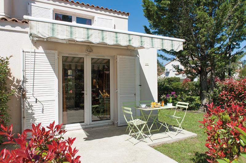 Comfort Aparthotel Mandelieu La Napoule Village Εξωτερικό φωτογραφία
